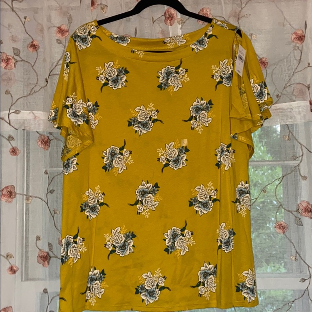 Open sleeve top